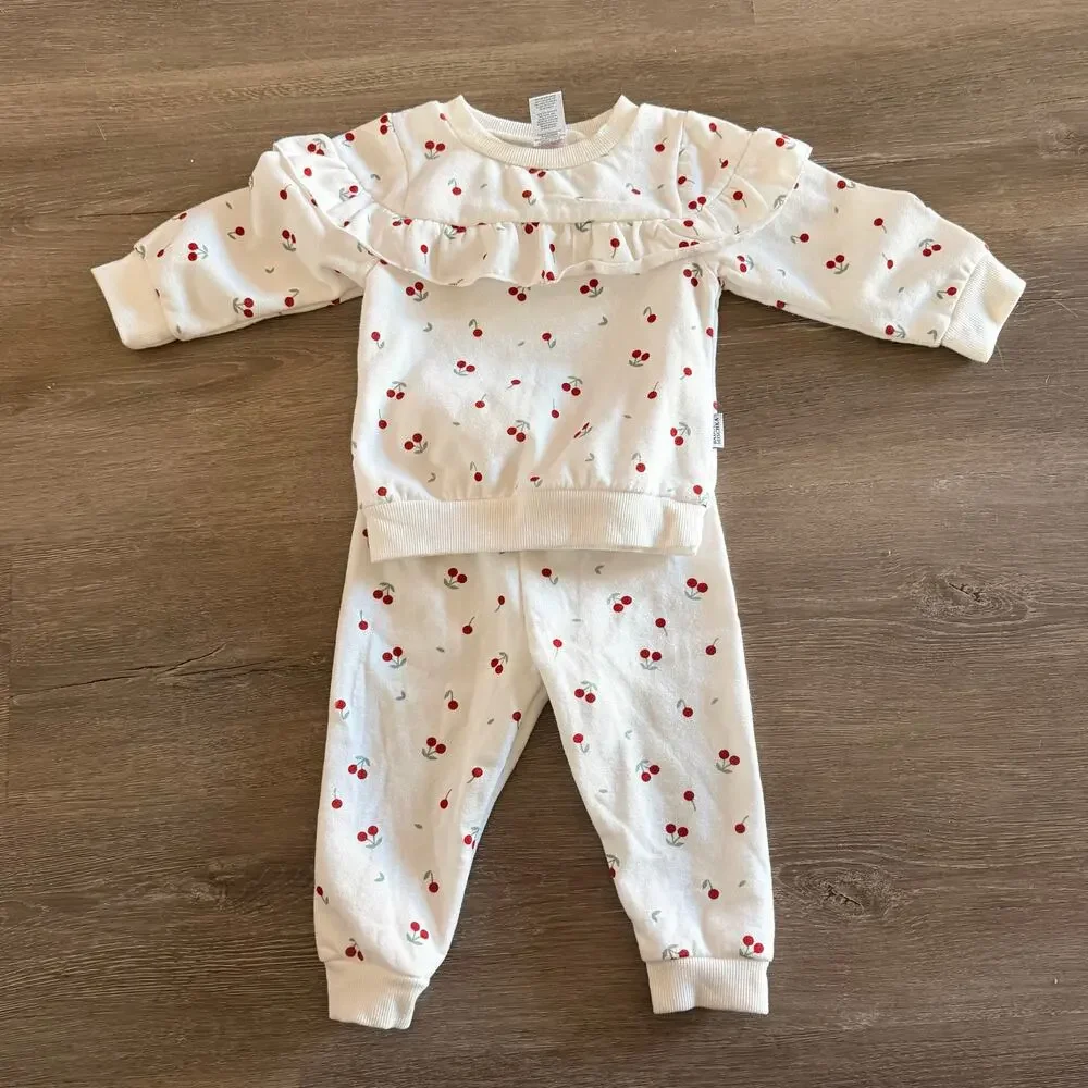 Badgley Mischka Girls Cherry White Sweat Suit Set Lounge 12-18 Months